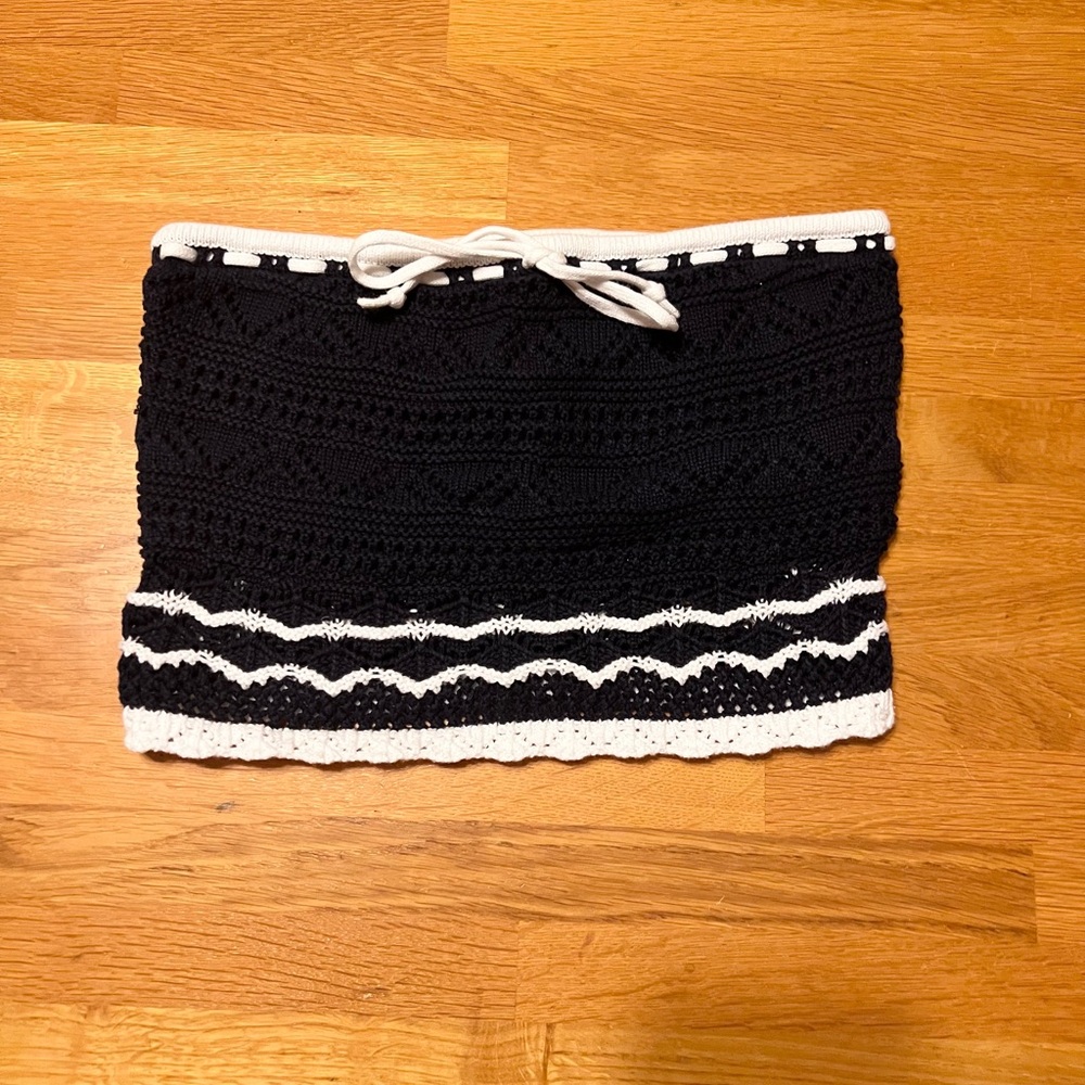 NWOT Hollister Navy/White Crochet Tube Top Size Small